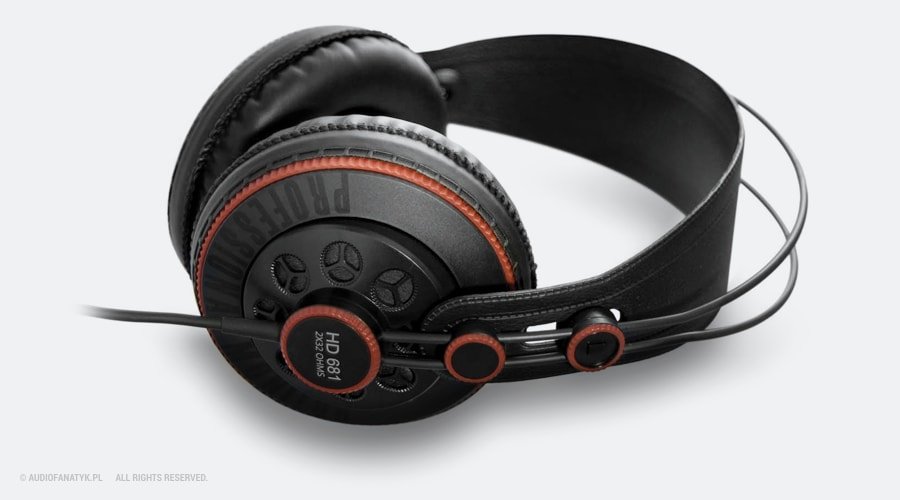 Polecane słuchawki Superlux HD681